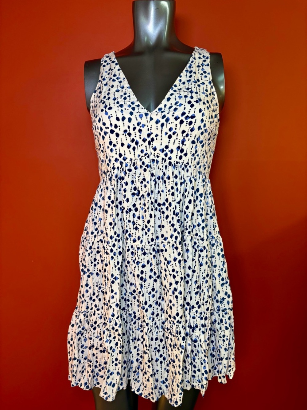 Sincerly Jules Breezy White and Navy Tiered Mini Dress